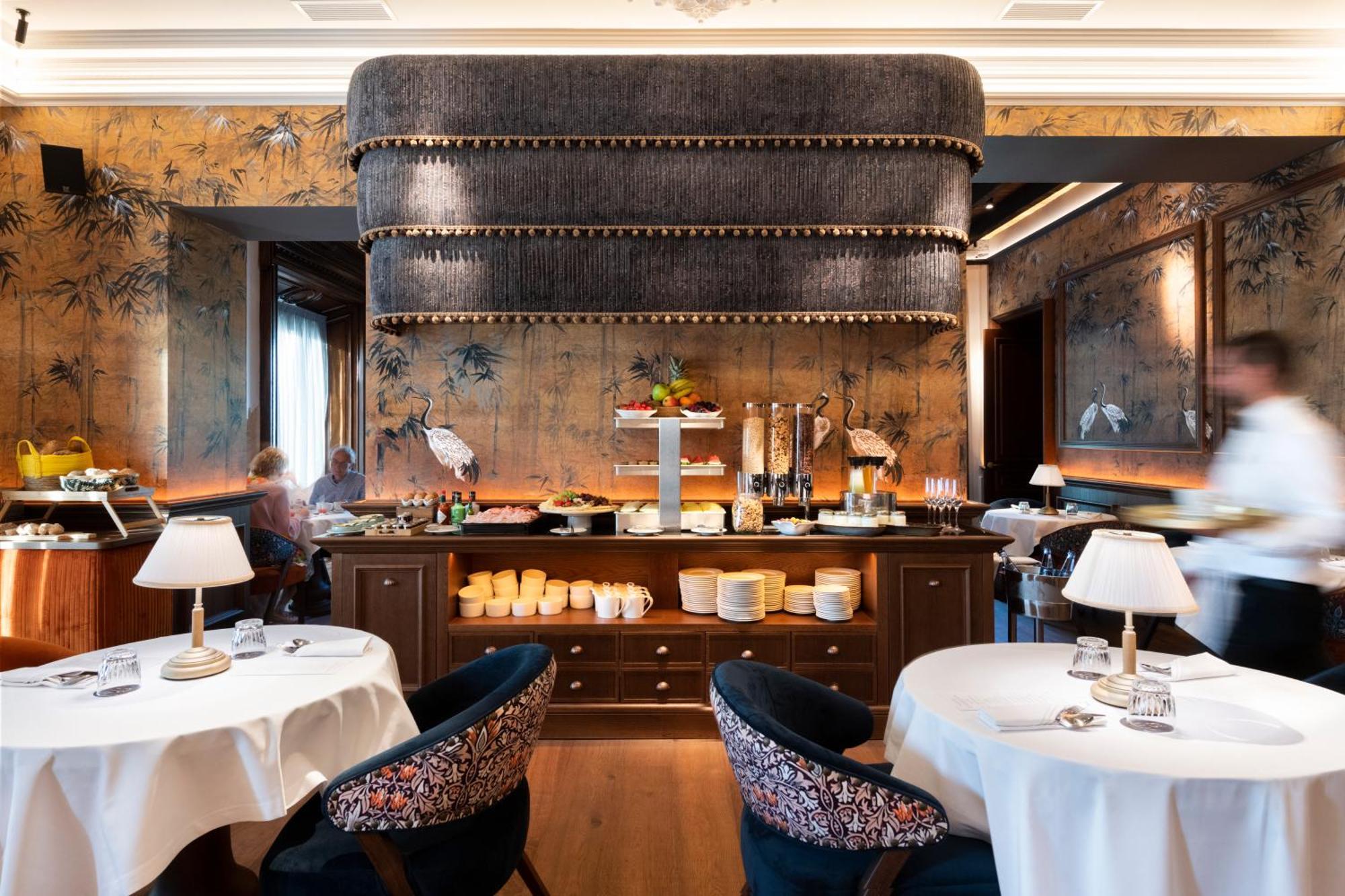 Hotel Lobby Sevilla Dış mekan fotoğraf The restaurant in 2019